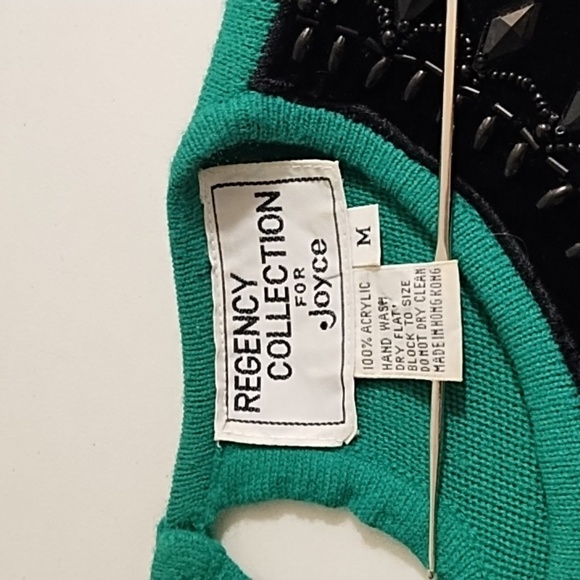 Vintage Regency By Joyce True Green Sweater Beading on Black Velvet Neckline - Picture 8 of 11